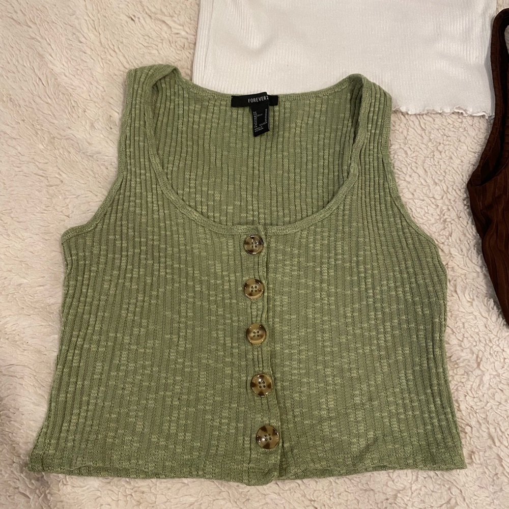 Tank tops - Picture 5 of 5